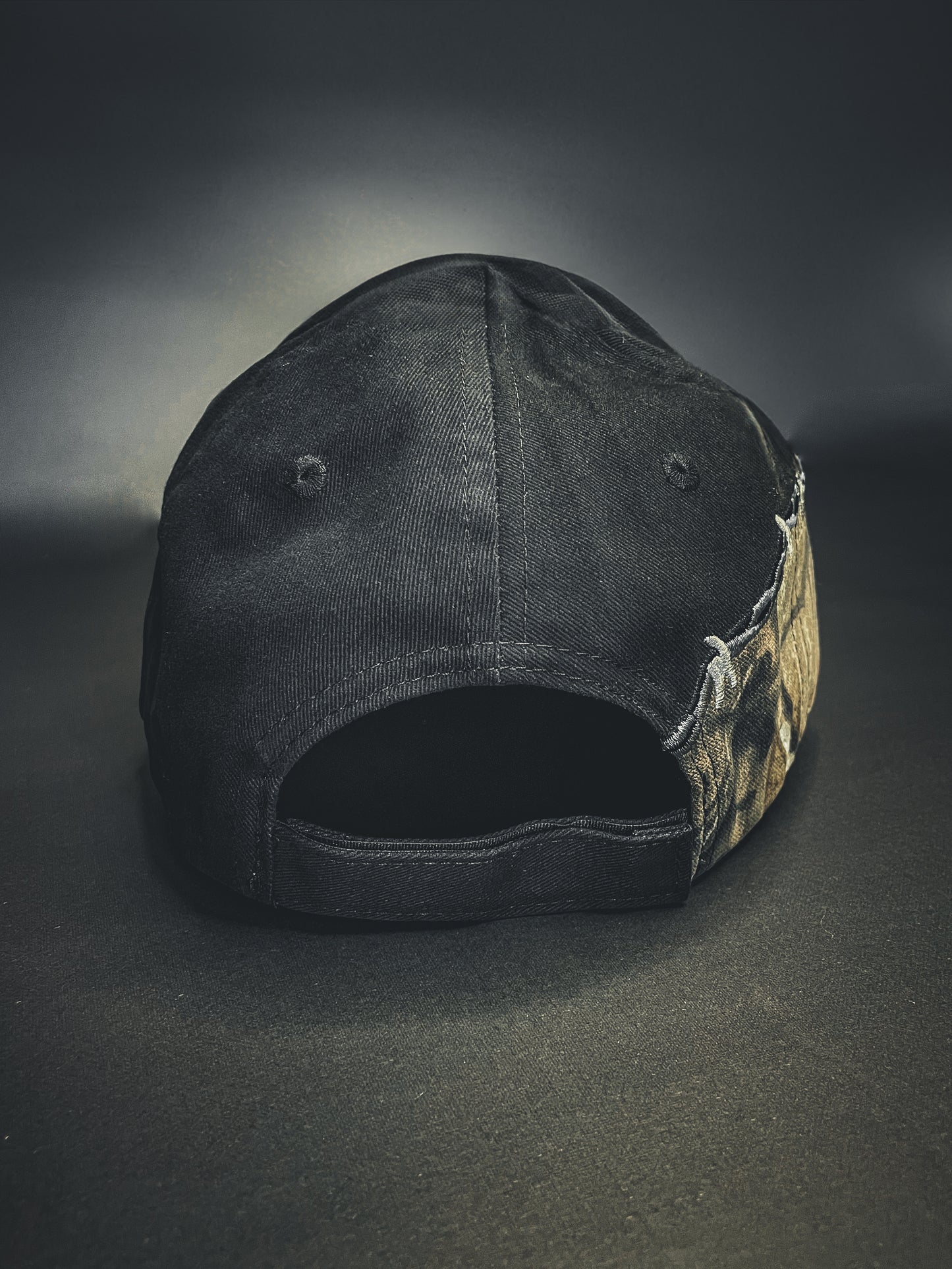 BARBED WIRE CAMO HAT