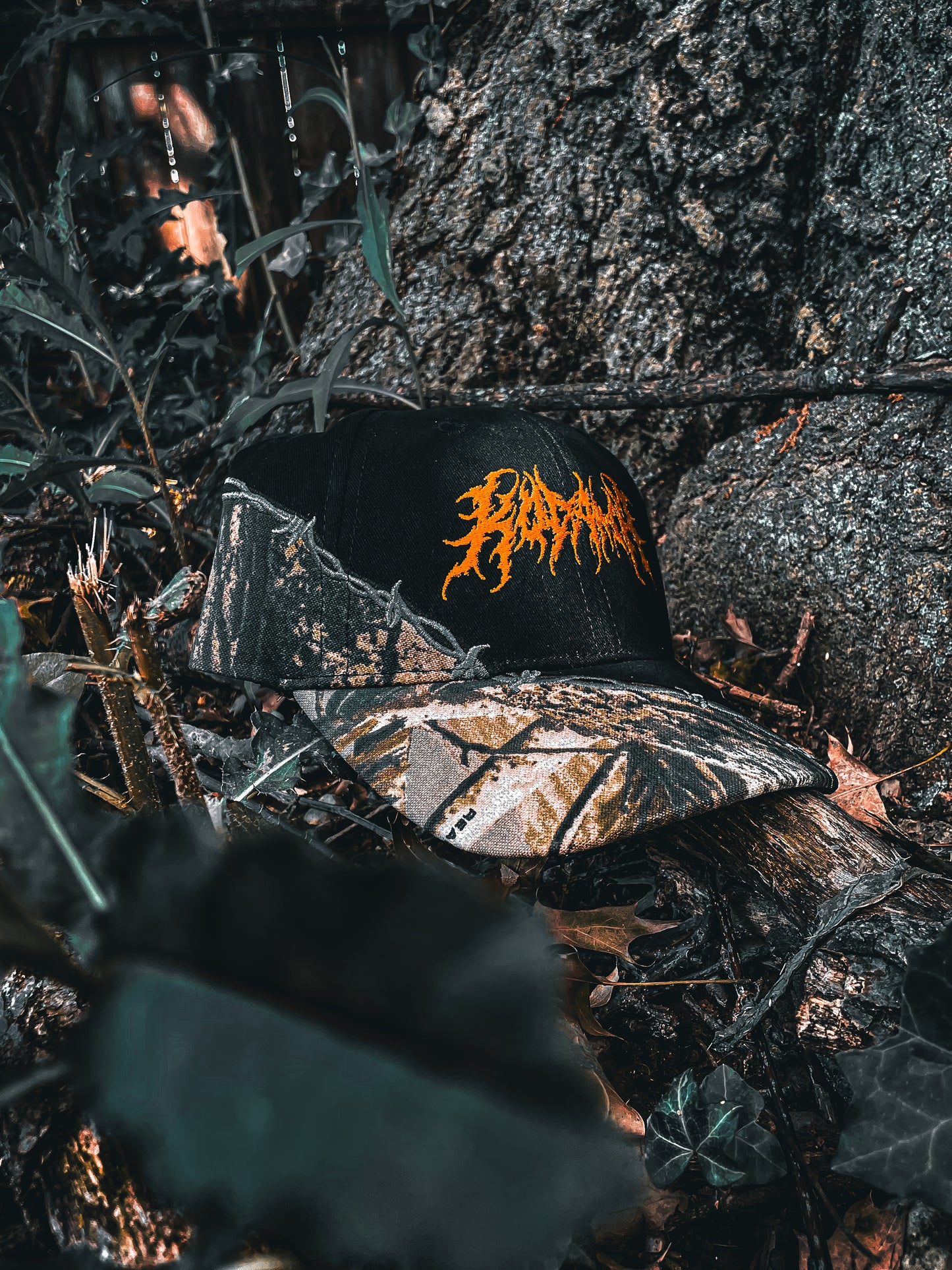 BARBED WIRE CAMO HAT